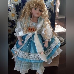 Vintage Cathay Collection Porcelain Sitting Doll Hand # 26/5000!!
